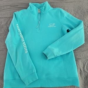 Vineyard Vines sweatshirt